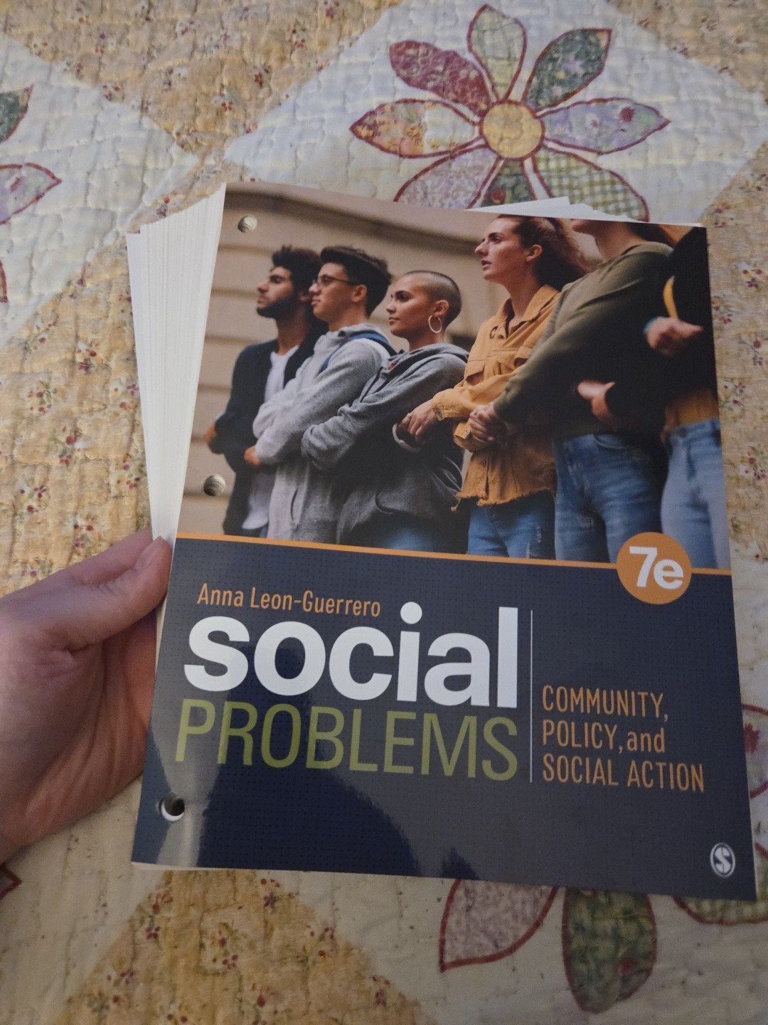 Social Problems : Community, Policy, and Social Action by Anna Y. Leon-Guerrero
